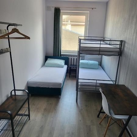 Rooms4Rest Wiertnicza - Private Rooms For Tourists - Atr Consulting Sp, Z O,O, Warszawa Exteriör bild