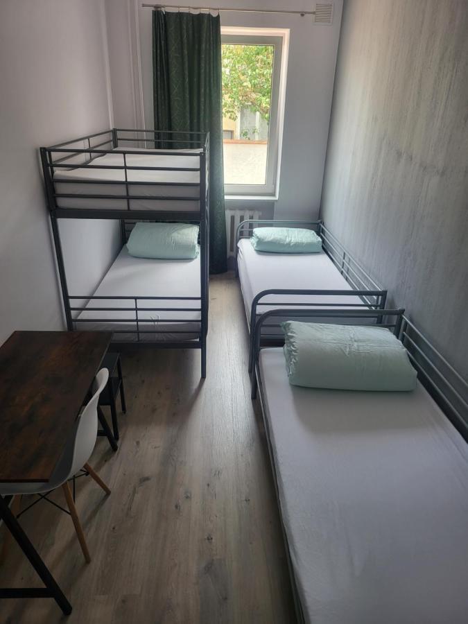 Rooms4Rest Wiertnicza - Private Rooms For Tourists - Atr Consulting Sp, Z O,O, Warszawa Exteriör bild